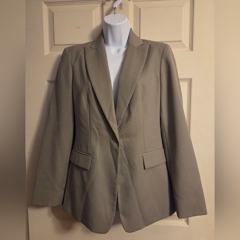 Calvin Klein Women's Classic Tan Suit Jacket Size 4